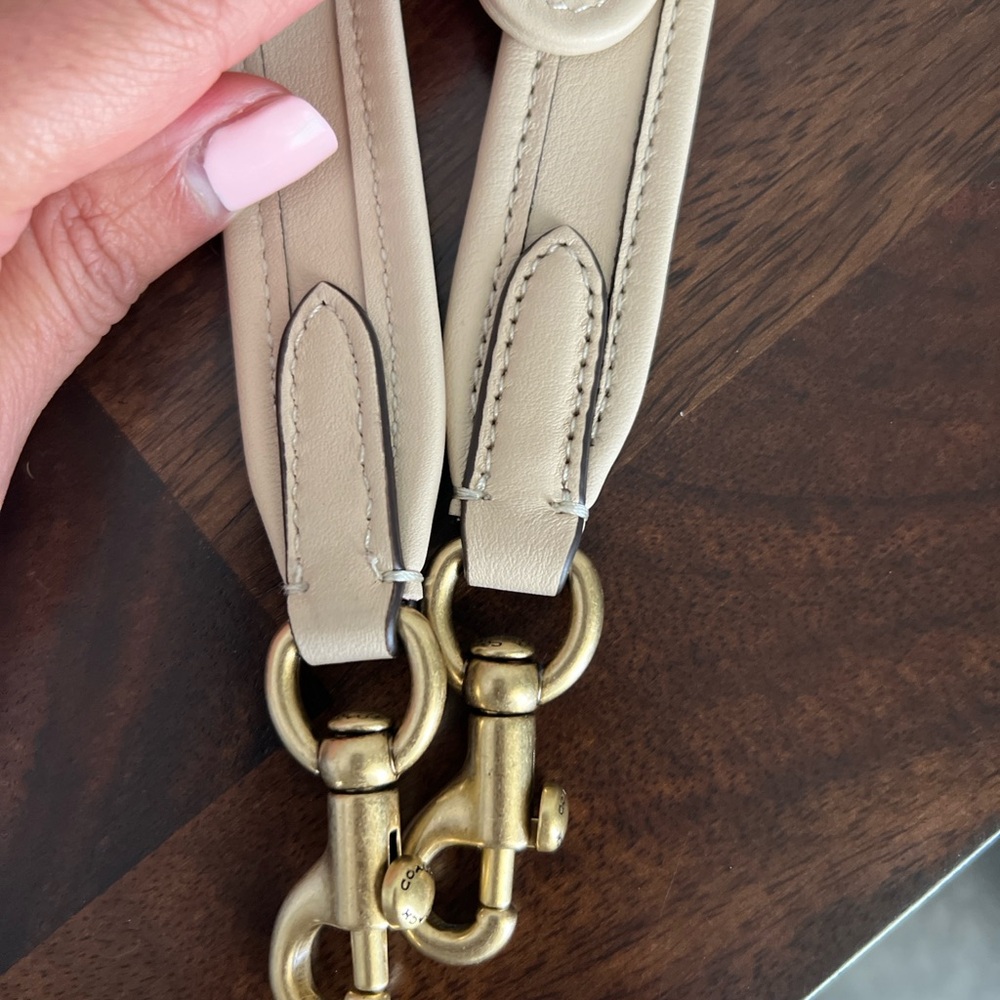 Cream Leather Shoulder Bag - Picture 12 of 14